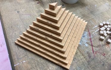 Wb 05 kw 30 2021 n 1085 pyramide