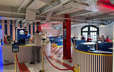 Wb 09 kw 08 2023 n 1165 diner sitzbereich