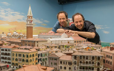 Portrait Frederik Gerrit Venedig Eroeffnung 1