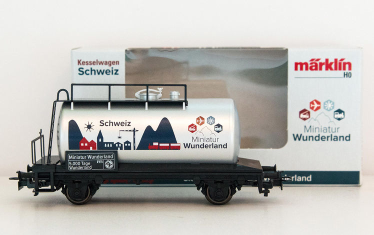 Sonderwagenserie H0 5000 Tage Schweiz
