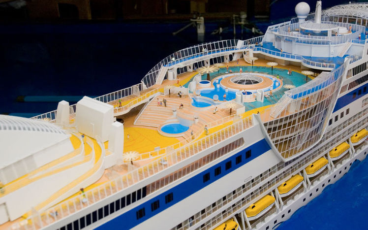 Schiffe Aida 4