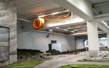 WB 04 2020 Nr 1003 Orangene Kunst