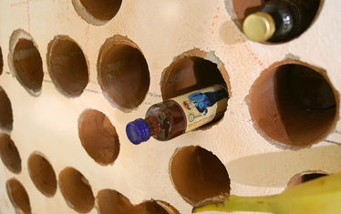 WB 10 2020 Nr 1004 Weinregal