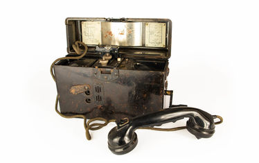 Content feuerwehrexponate feldfernsprecher