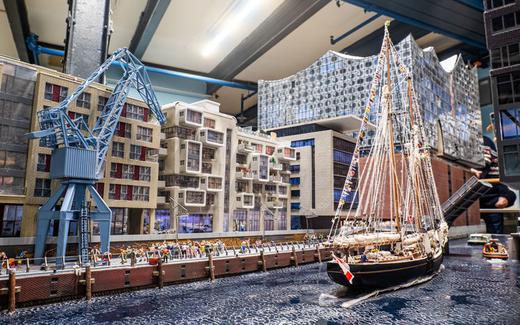 Hamburg hafencity segelschiff elphi