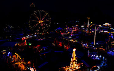 Mitteldeutschland kirmes nacht draufsicht