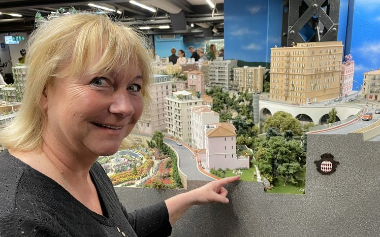 Content image 25 Mio Gast im Modell 1