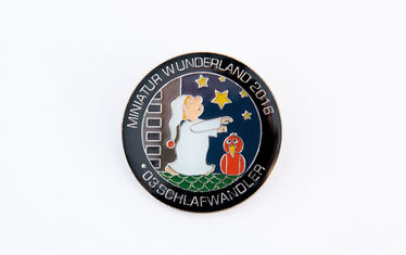 Spendenpin 032016