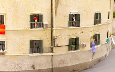 WB 01 KW 33 2015 Nr772