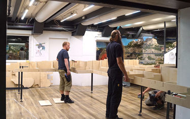 Wb 04 2018 Nr 932 Tisch Monaco