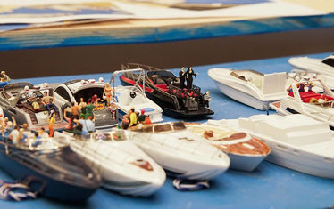 Wb 02 kw 30 2020 n 1030 yacht addams family