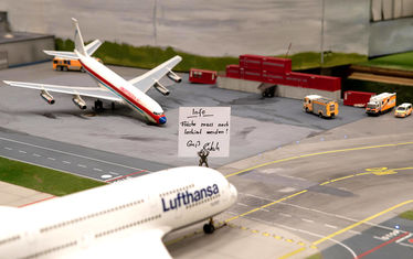 Wb 06 kw 03 2021 n 1056 flughafen