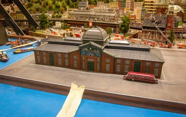 Wb 01 kw 19 2022 n 1124 hamburg fischmarkt