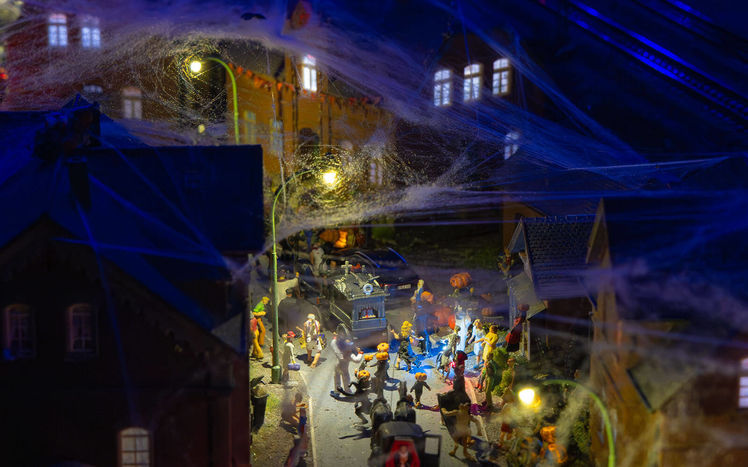 Wb 01 kw 40 2025 n 1301 knuffingen halloween